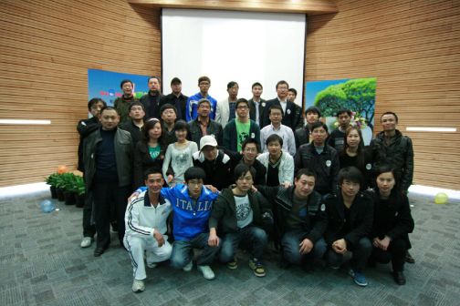 百度大厦五福降中天会议室中合影（4周年）